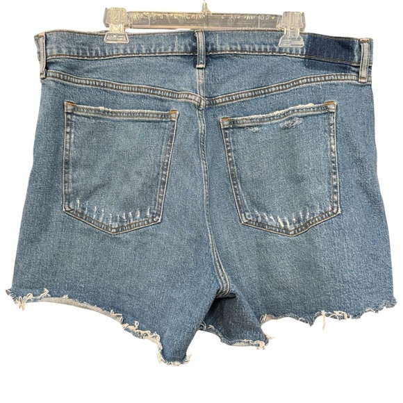 Abercrombie Curve Love 4” Mom Shorts High Rise Distressed 34 - Picture 2 of 6